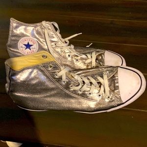 Gun metal/sparkle Chucks